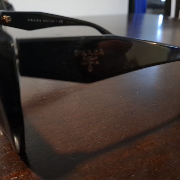 Oversized Prada Sunnies - Picture 2 of 2